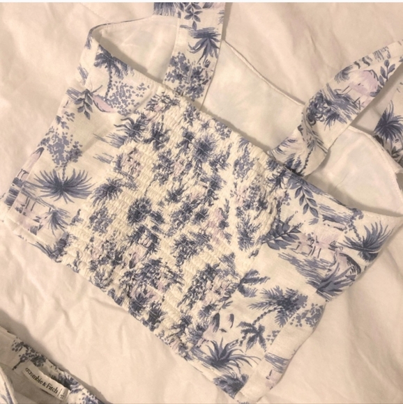NWOT Abercrombie & Fitch Floral Crop Top - Picture 5 of 5